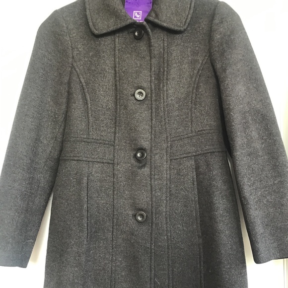 Coat - Picture 1 of 9